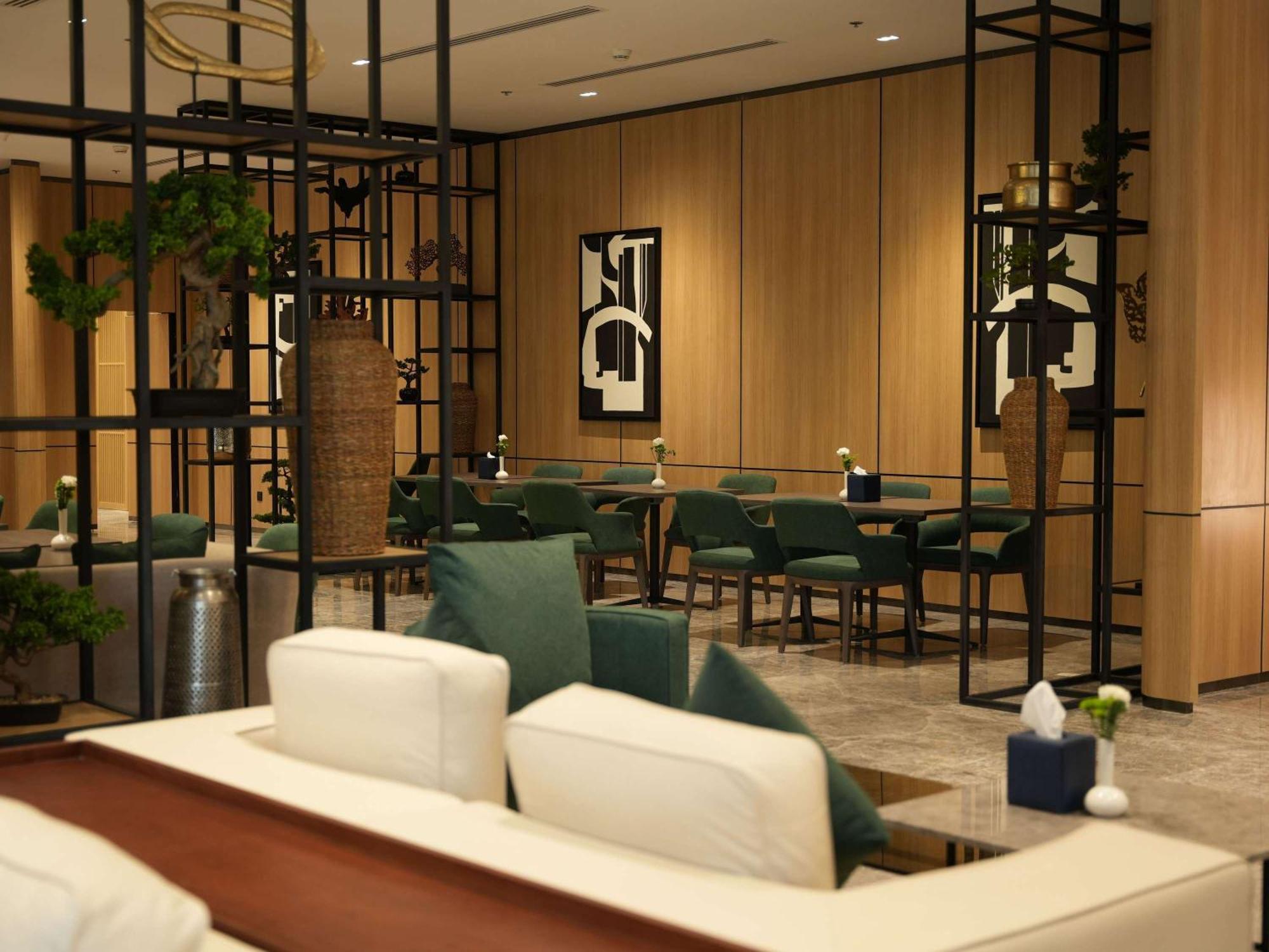 Novotel Al Anoud 4*